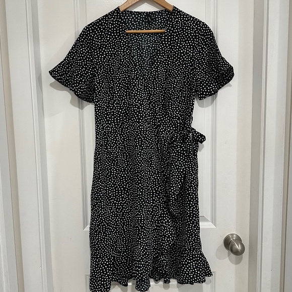 Vero Moda  | “Henna” Wrap Dress  Women’s Medium Black With White Polka Dots - Picture 2 of 11